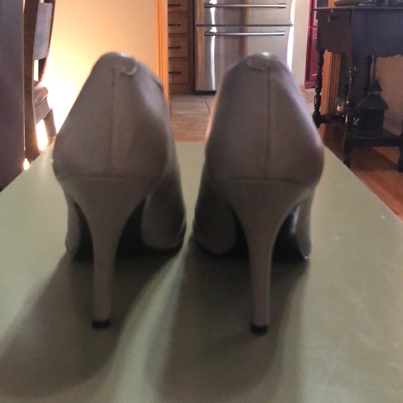 Nine West spike heels - Picture 2 of 4